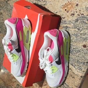 Nike Womens Air Max 90